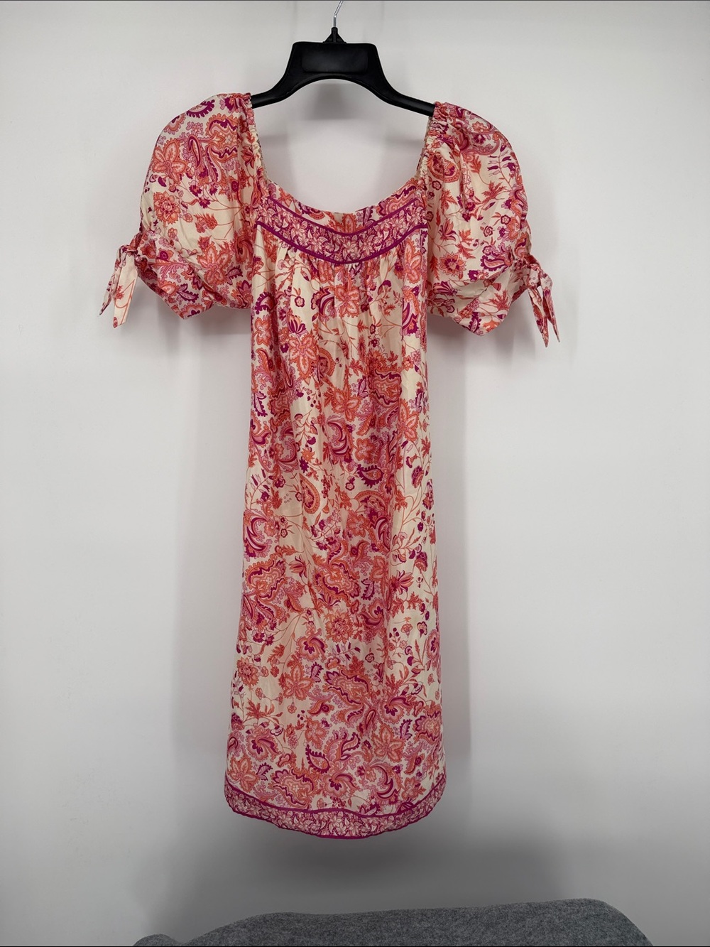ANTONIO MELANI  silk square neck Cream Pink Paisley Puff-Sleeve  Dress size 2